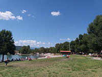 Idée de balade, promenade ou randonnée en famille avec des enfants : Oraison, lac des Buissonnades